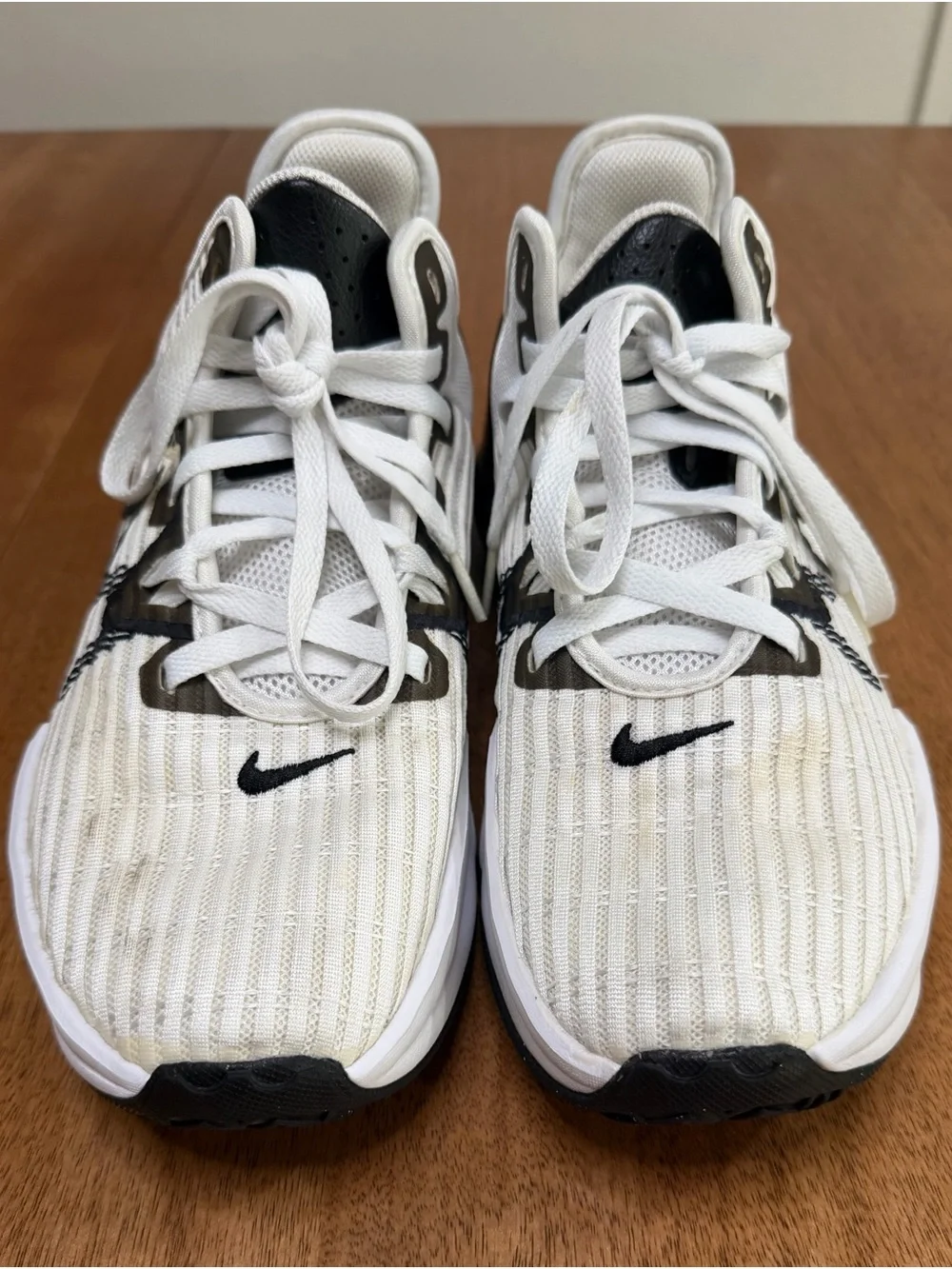 Nike mesh cushioned black
